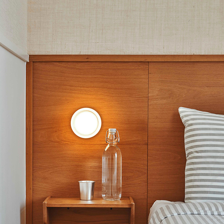 Licorice Minimalist Wall Lamp - Final Sale